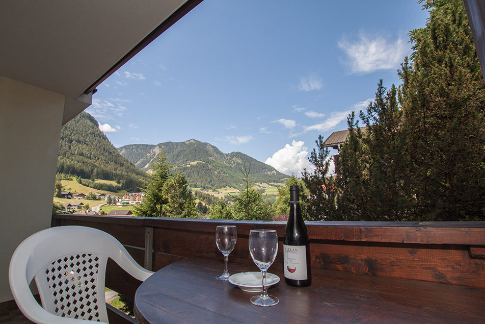 B&B - Room with breakfast - Apartments Martagon in Val Gardena